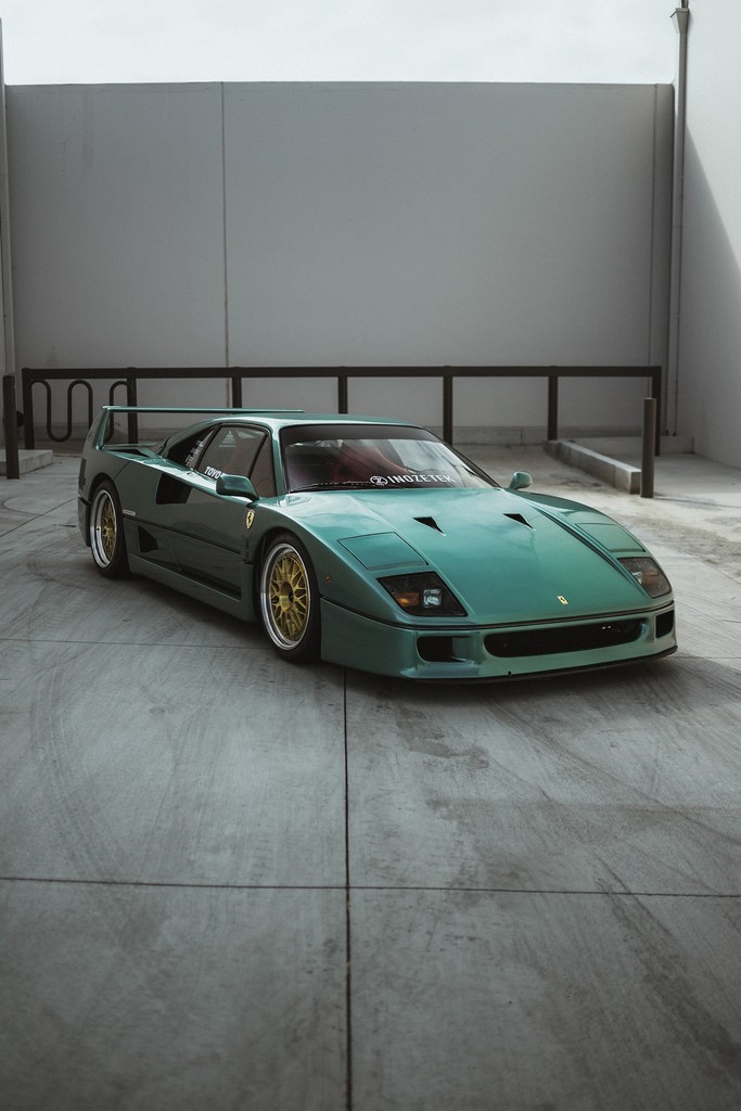 INOZETEK Liquid Metallic Aventurine SuperGloss Metallic Ferrari F40